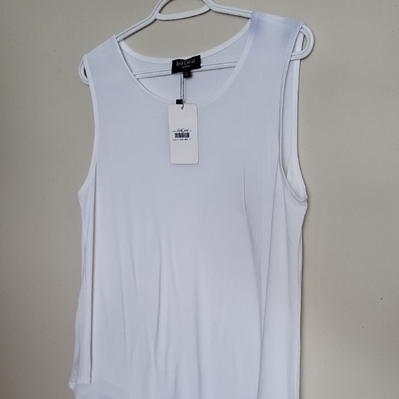 White Tank Top with Scoop Neck and High-Low Hem - Picture 3 of 5